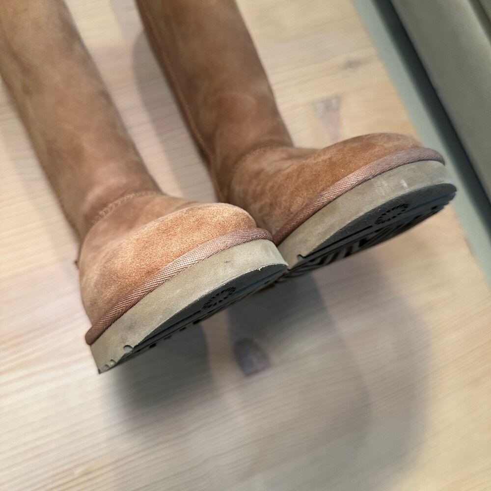 UGG Classic Tall Boots - Chestnut (Women’s Size 7) - Picture 9 of 11